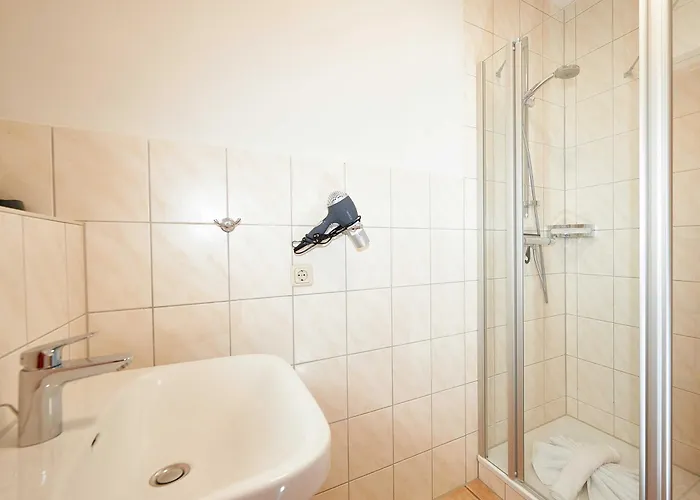 Ferienhaus Strandschlösschen - House Half 3 *