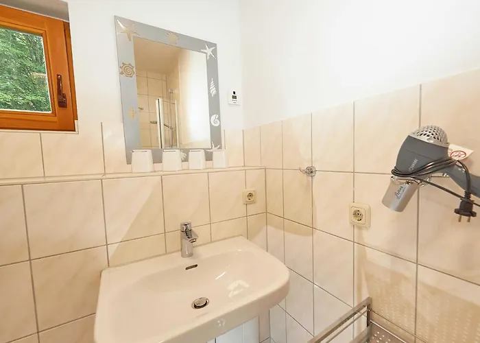 Ferienhaus Strandschlösschen - House Half 3 *